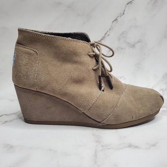 Toms Suede Wedge Lace-Up Tan Desert Boots Booties Ankle Boots Women's 8.5 - Picture 1 of 9